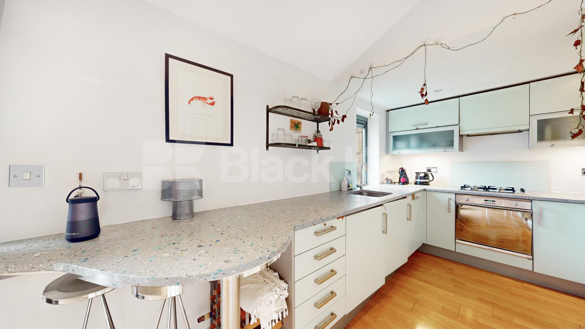 Elegant Two Bedroom Top Floor Residence with Private Balcony Barnsbury Grove, Caledonian Road / Kings Cross